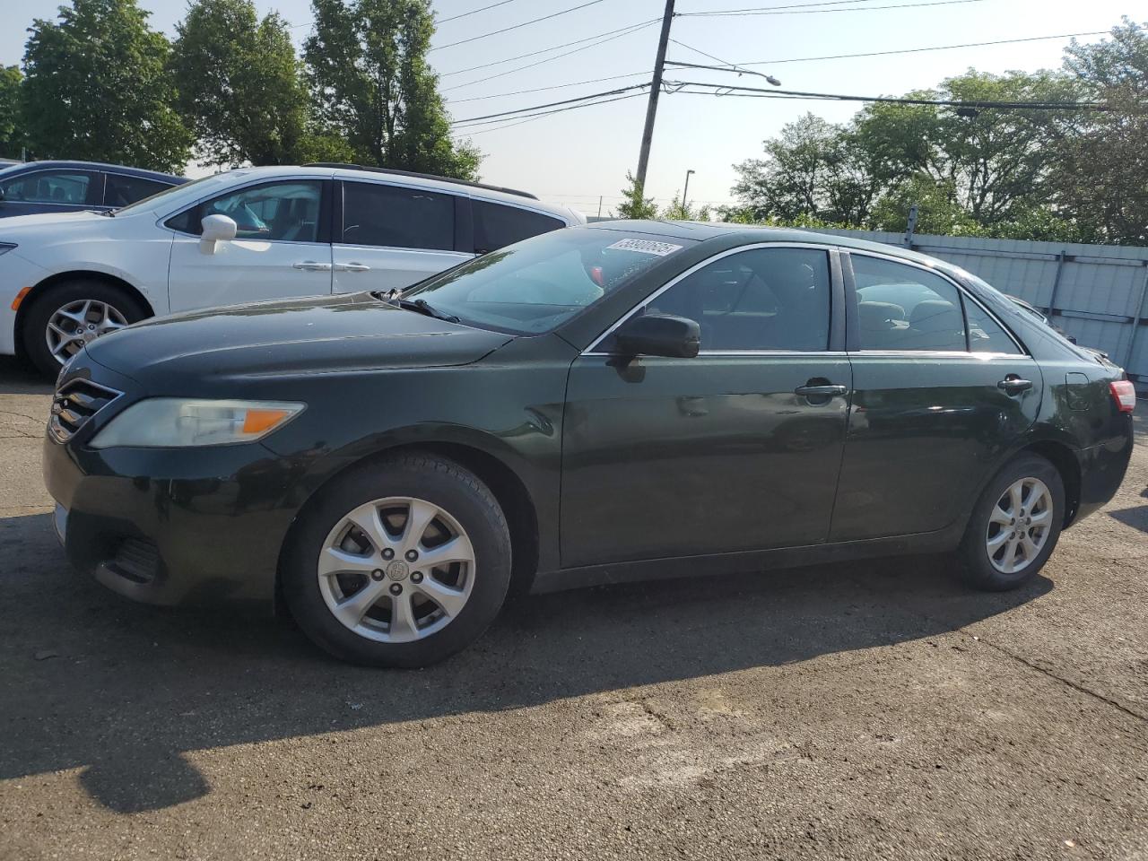 2011 Toyota Camry Base for Sale in Moraine, OH - Top/Roof