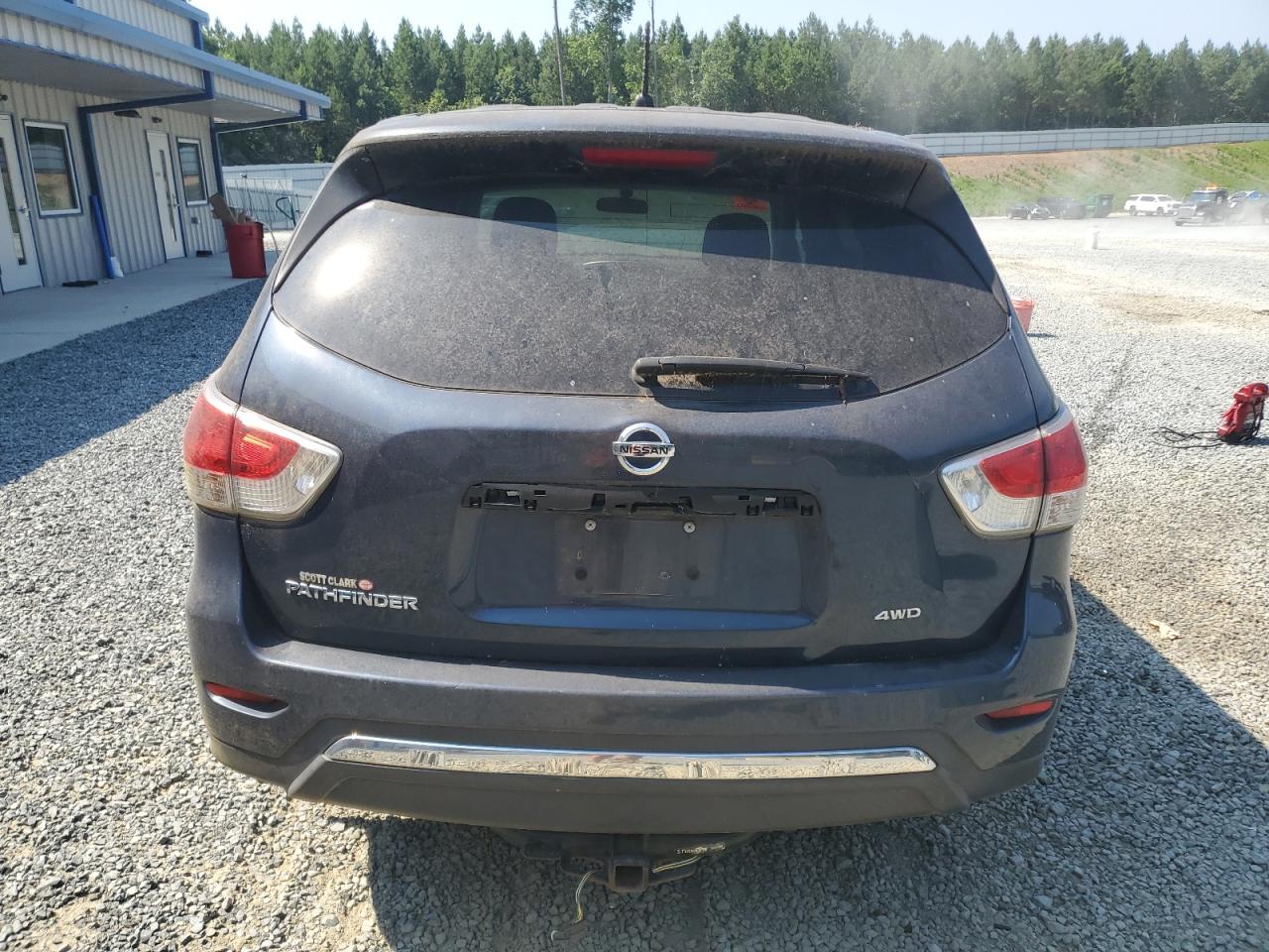 2015 Nissan Pathfinder S VIN: 5N1AR2MM1FC613928 Lot: 62811375