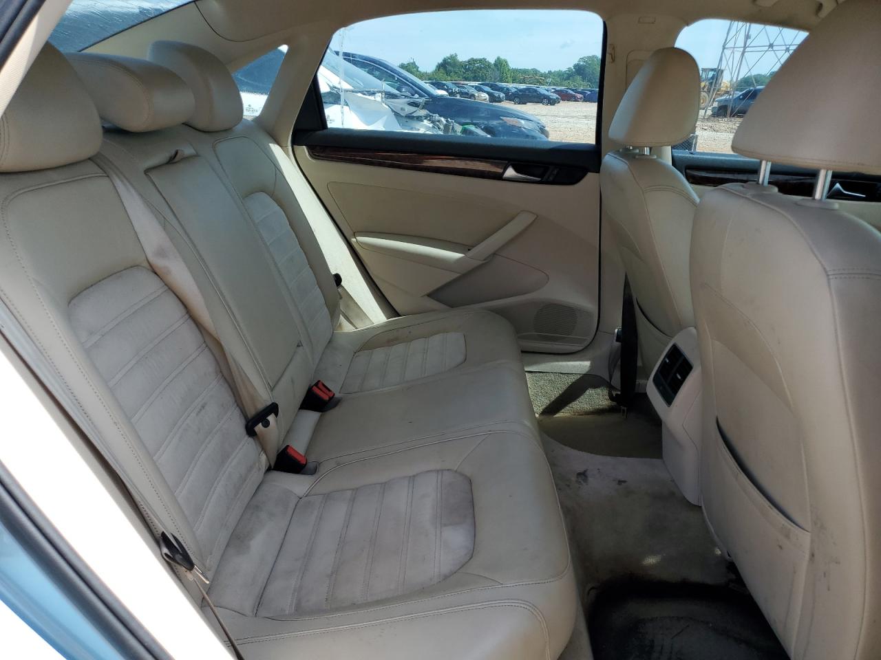 2013 Volkswagen Passat Sel VIN: 1VWCH7A32DC074173 Lot: 61654755