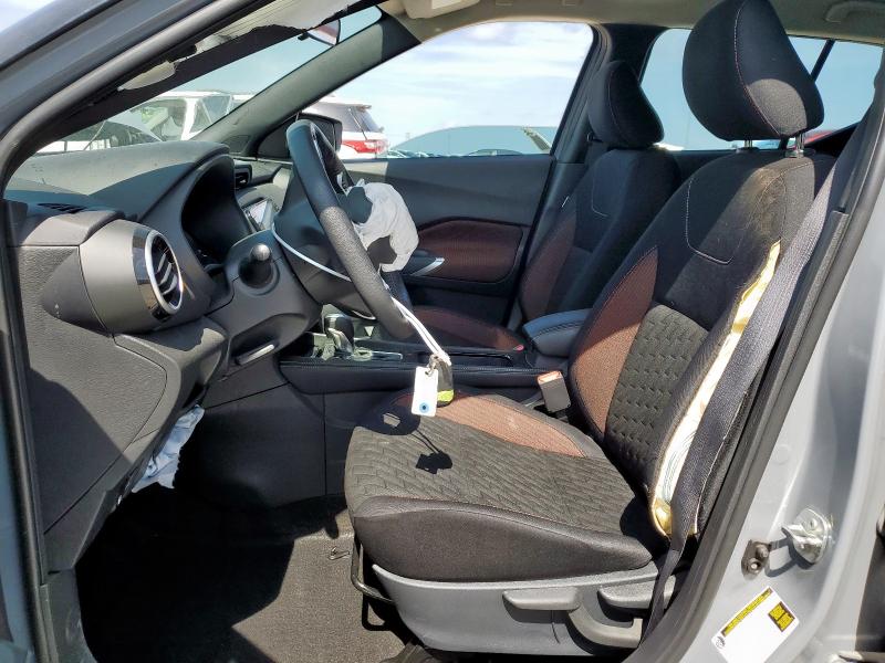  NISSAN KICKS 2023 Gray