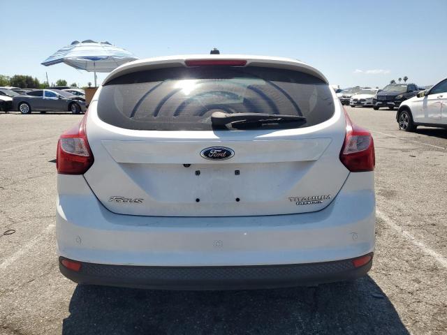 Hatchbacks FORD FOCUS 2014 Biały