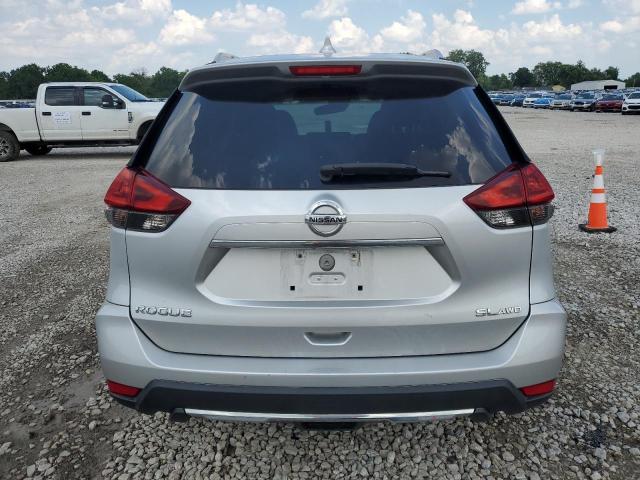  NISSAN ROGUE 2018 Srebrny