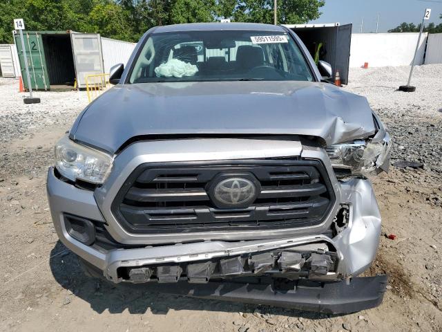  TOYOTA TACOMA 2018 Srebrny