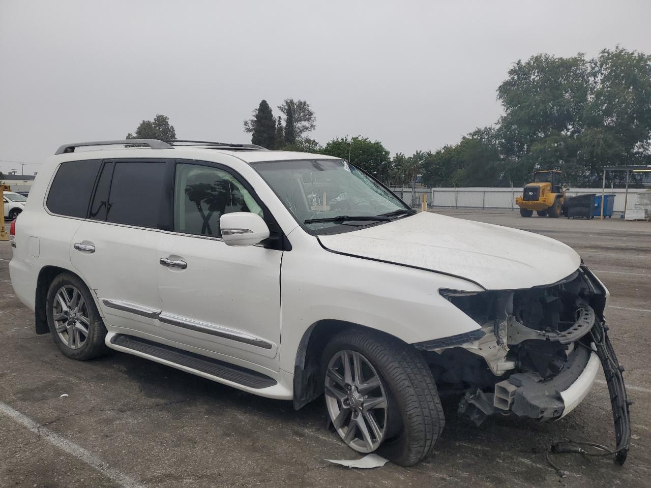 LEXUS LX570 2013 VIN JTJHY7AX9D4114946 zdjęcie 4