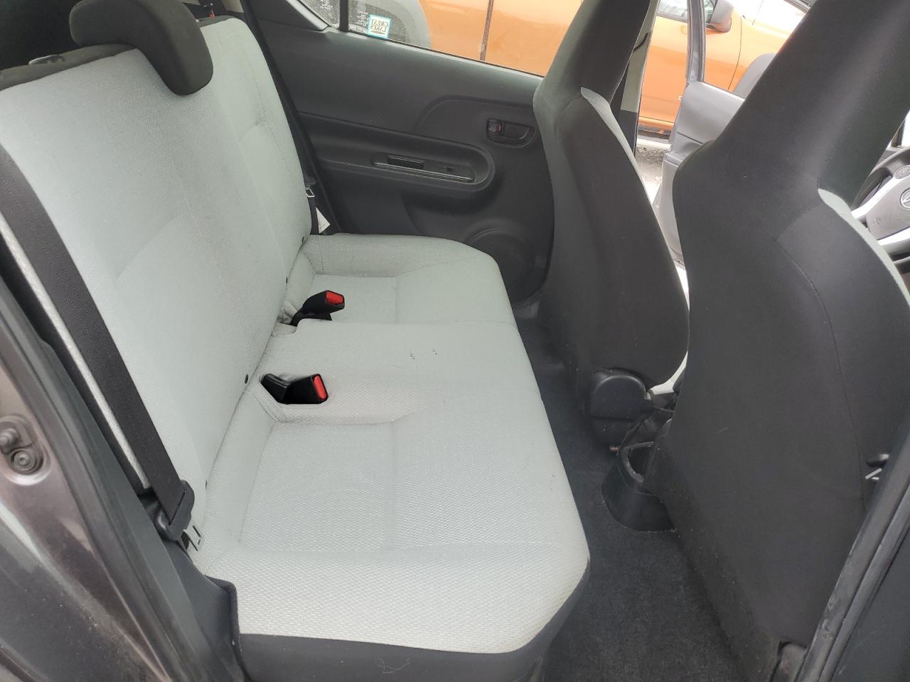 2015 Toyota Prius C VIN: JTDKDTB36F1103951 Lot: 61331925