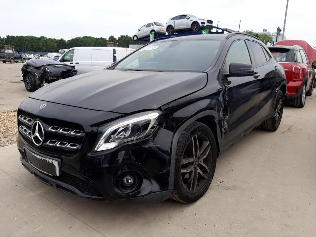 MERCEDES BENZ GLA 180 UR 2019