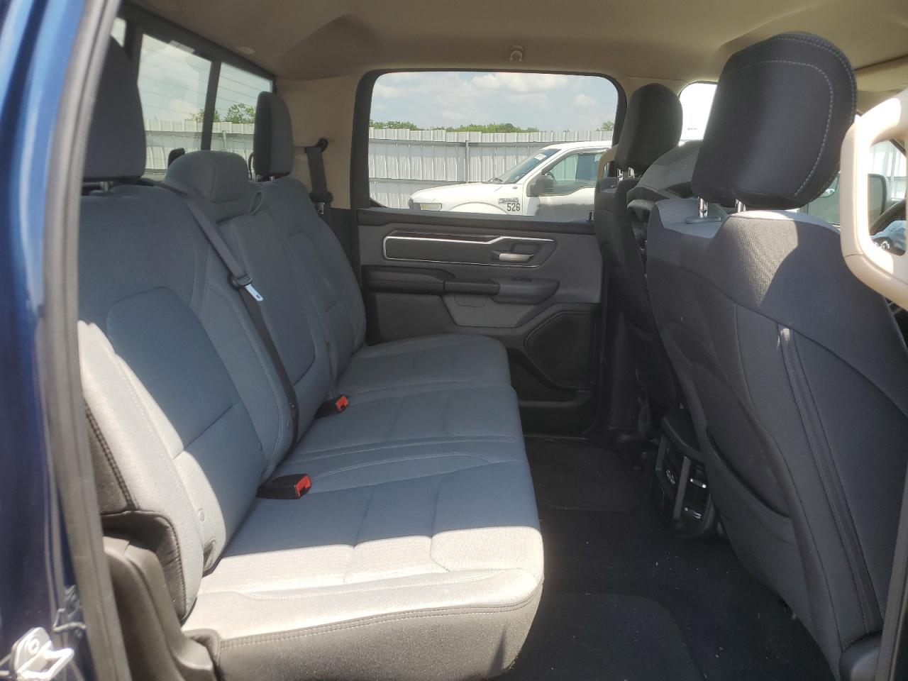 RAM 1500 2019 VIN 1C6SRFFT1KN608304 zdjęcie 10