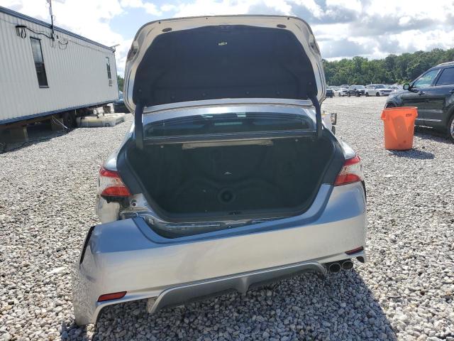  TOYOTA CAMRY 2018 Srebrny