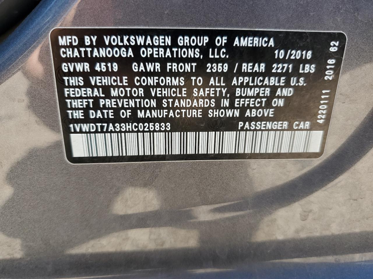 2017 Volkswagen Passat R-Line VIN: 1VWDT7A33HC025833 Lot: 62127545
