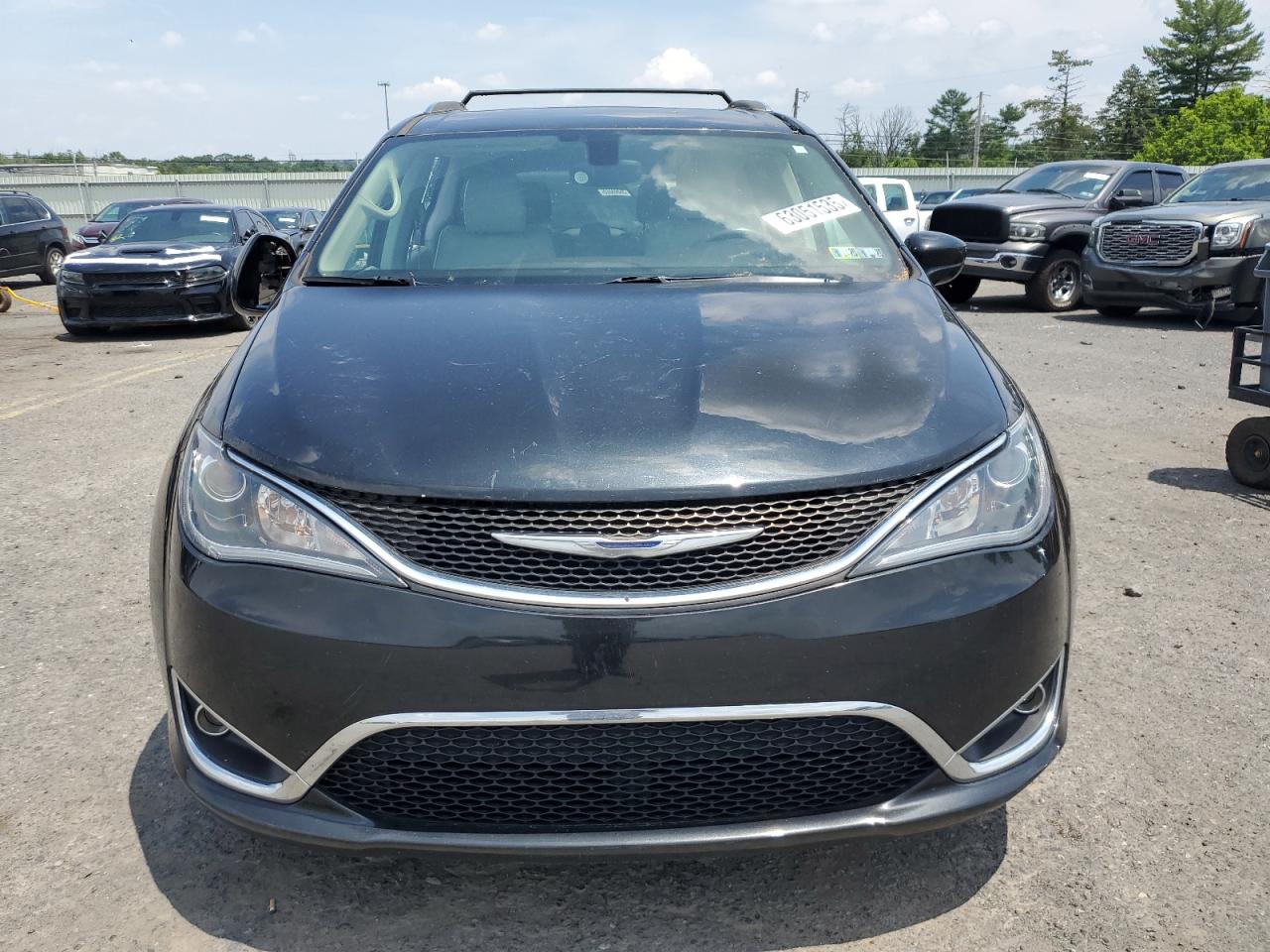 2018 Chrysler Pacifica Touring L VIN: 2C4RC1BG0JR141589 Lot: 63051535
