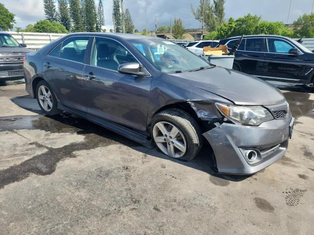  TOYOTA CAMRY 2014 Szary