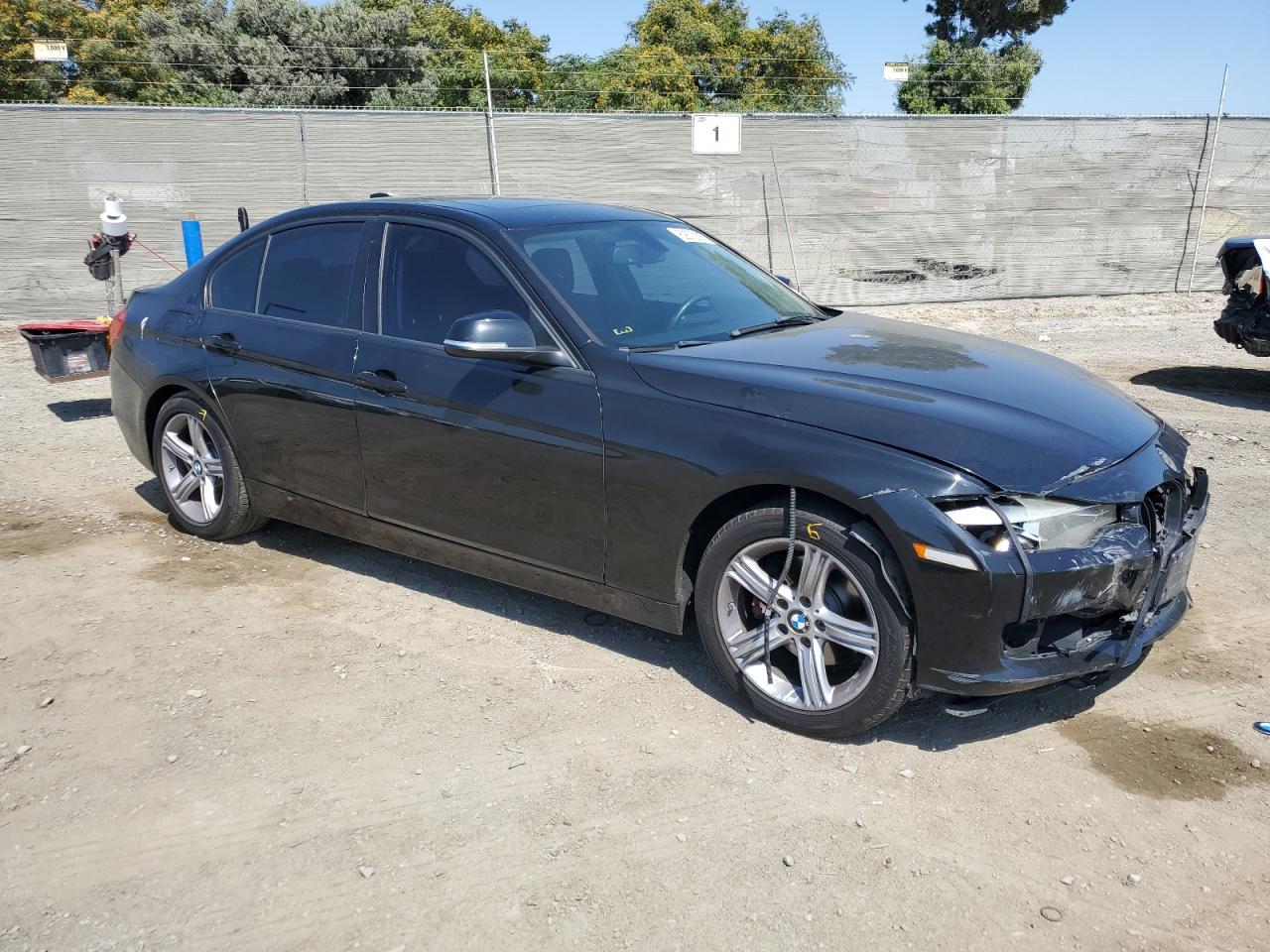 BMW 3 SERIES 2013 VIN WBA3B5G5XDNS04283 photo 4