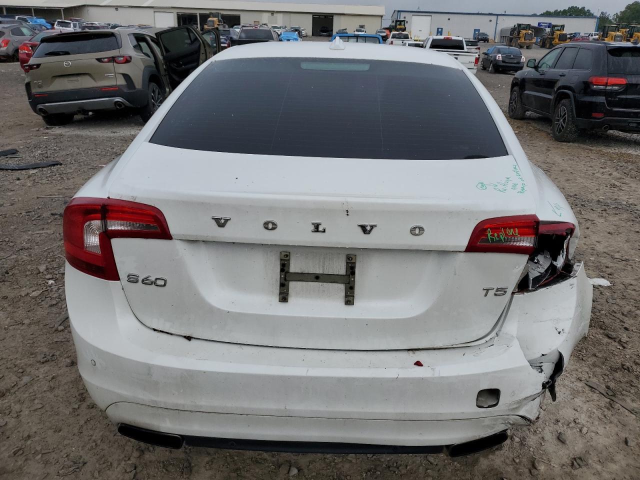 2014 Volvo S60 T5 VIN: YV1612FSXE2289504 Lot: 61221985