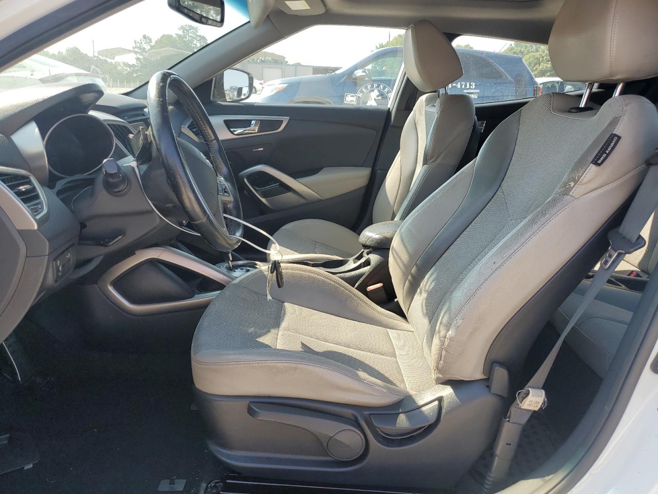 2013 Hyundai Veloster VIN: KMHTC6AD7DU151565 Lot: 61095645