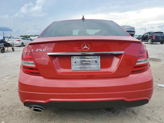  MERCEDES-BENZ C-CLASS 2012 Czerwony