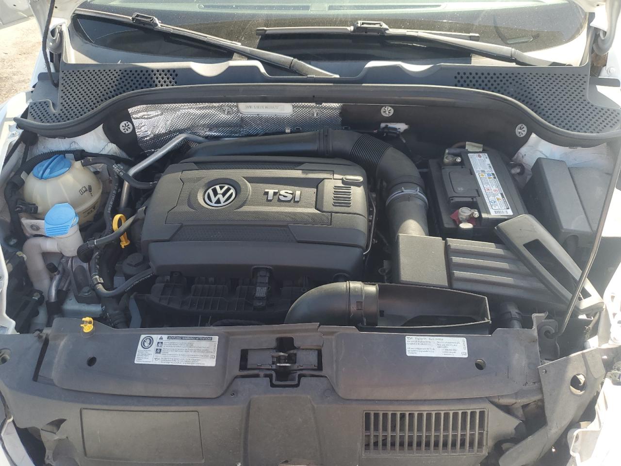 2015 Volkswagen Beetle 1.8T VIN: 3VWF17AT3FM620417 Lot: 60671335