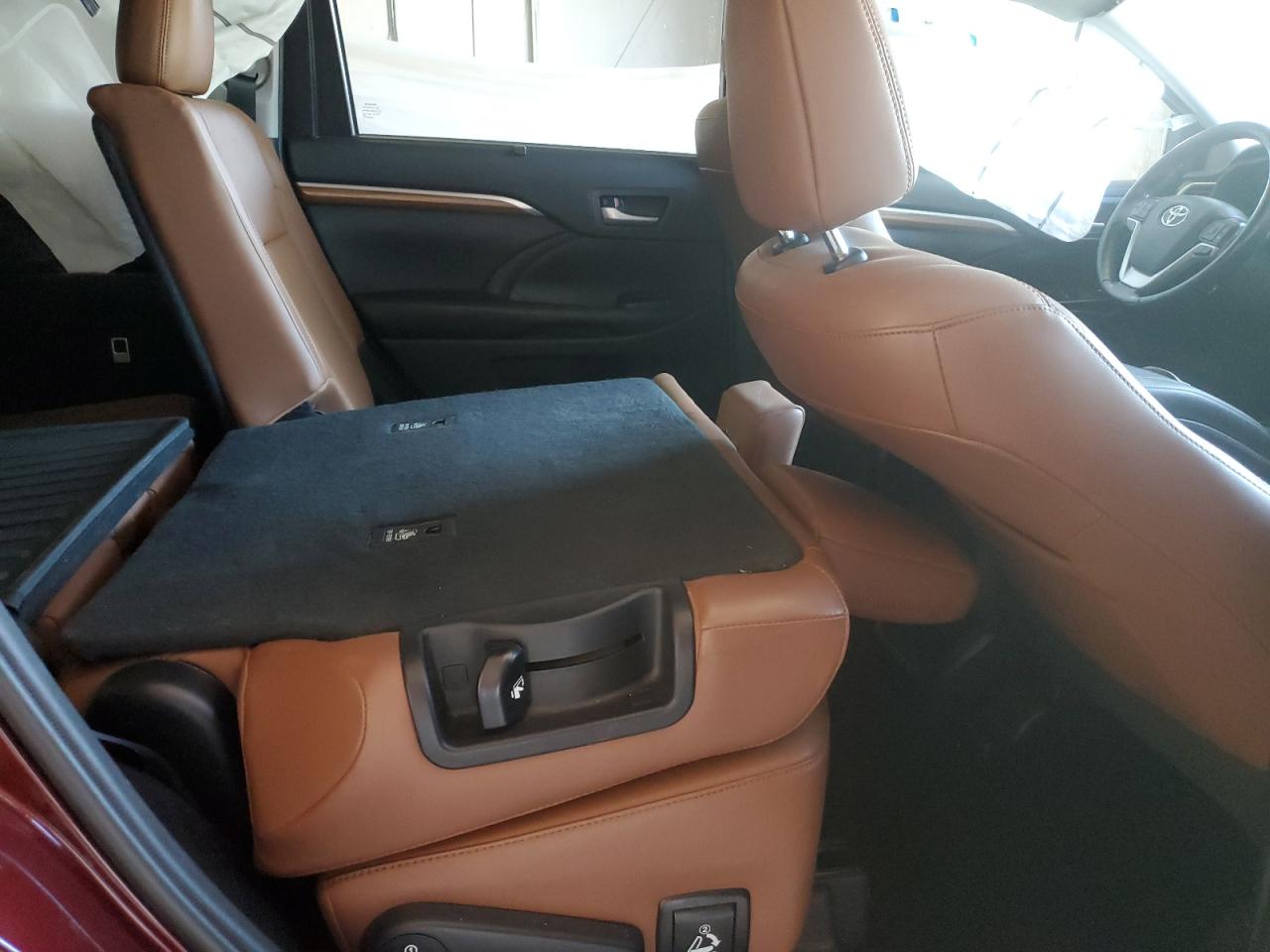 2019 Toyota Highlander Limited VIN: 5TDDZRFH4KS931299 Lot: 61539715