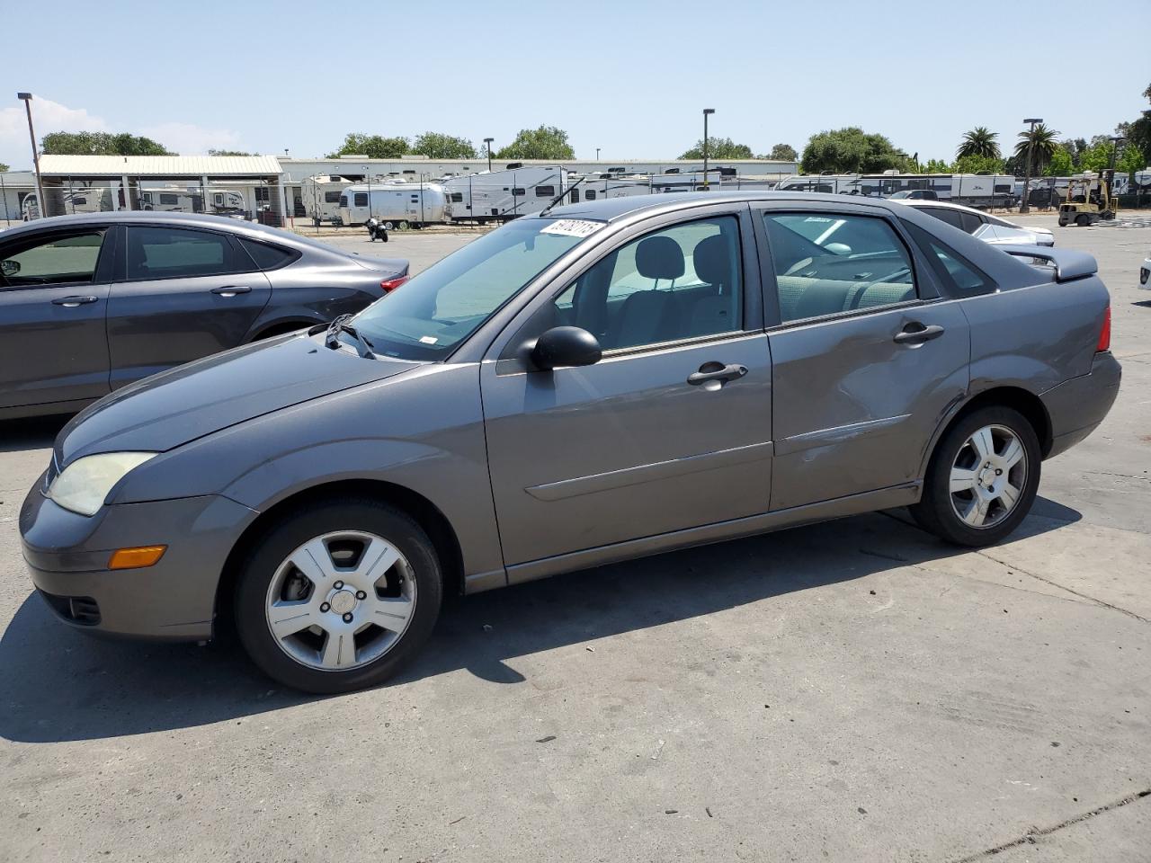 2006 Ford Focus Zx4 for Sale in Sacramento, CA - Side