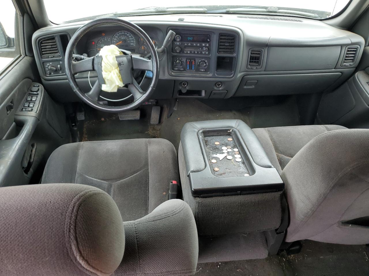 2005 GMC New Sierra C1500 VIN: 2GTEC13T351366653 Lot: 61160775
