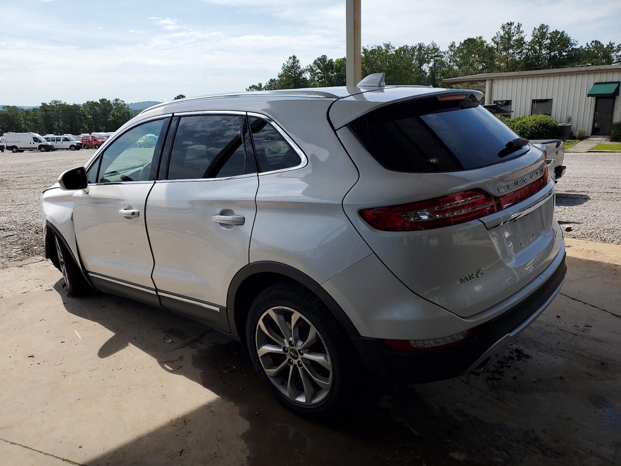 LINCOLN MKC 2019 VIN 5LMCJ2C98KUL42803 фото 2