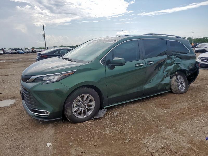 TOYOTA SIENNA XLE 2022