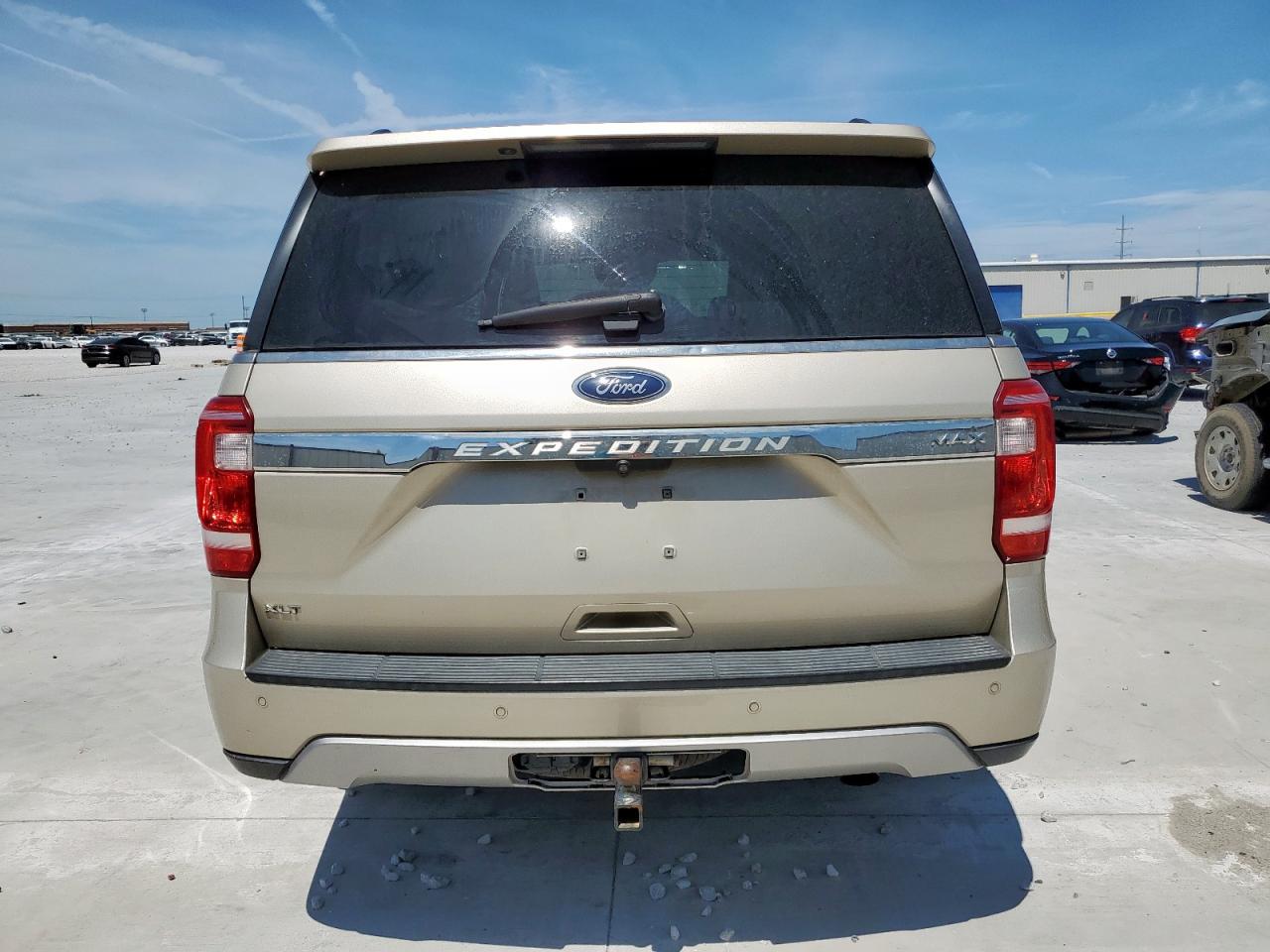 2018 Ford Expedition Max Xlt VIN: 1FMJK1JT1JEA00313 Lot: 63061475