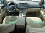 2010 Toyota Highlander  na sprzedaż w West Warren, MA - Front End