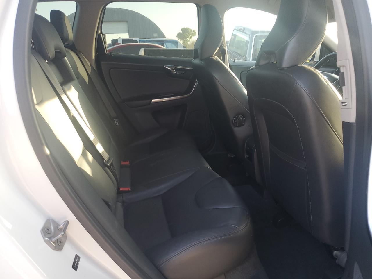 2015 Volvo Xc60 T5 Premier VIN: YV426MDB6F2590533 Lot: 61770215