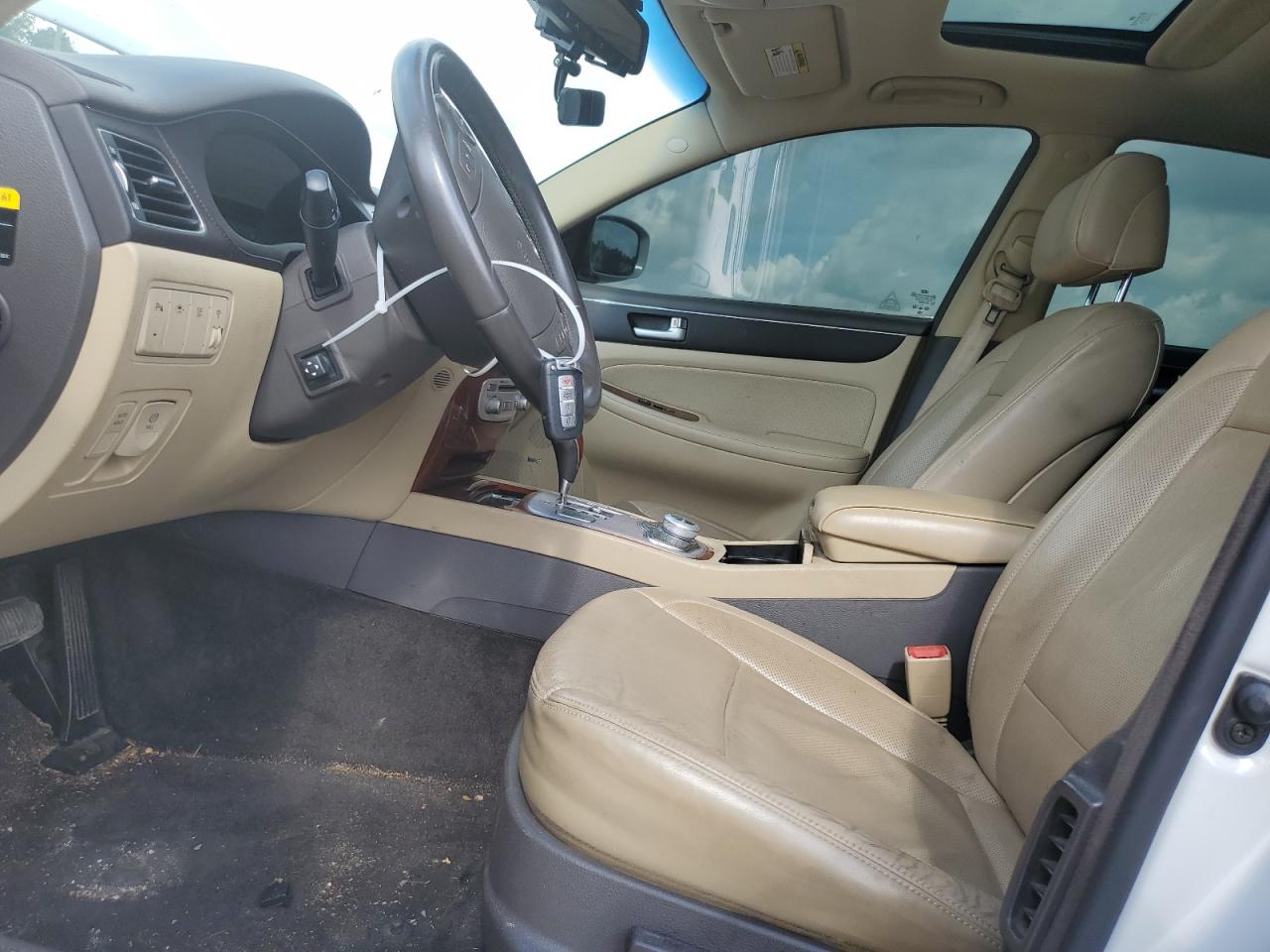 2013 Hyundai Genesis 3.8L VIN: KMHGC4DD0DU221196 Lot: 61266865