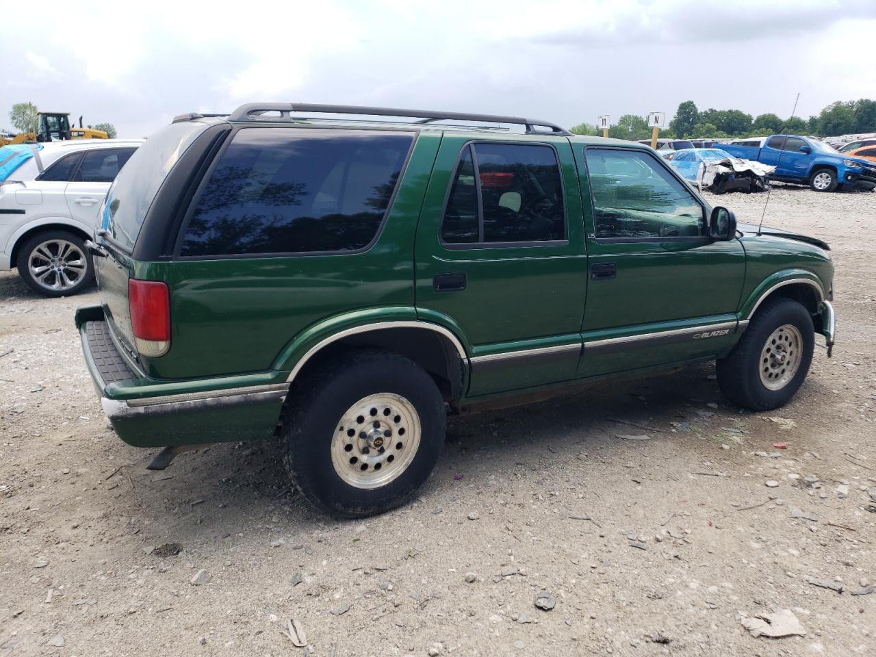 CHEVROLET BLAZER 1997 VIN 1GNDT13W4VK110812 фото 3