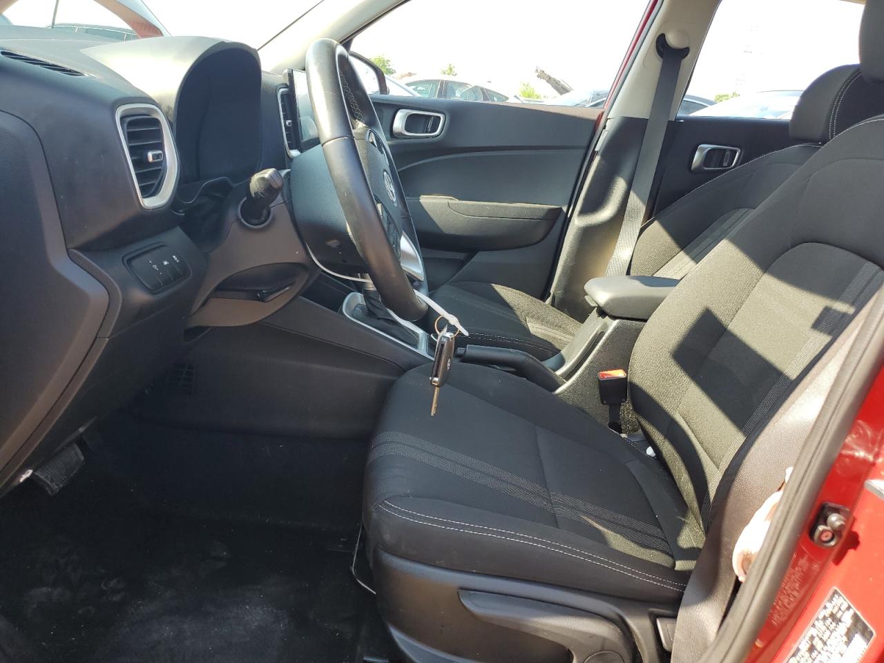 2021 Hyundai Venue Sel VIN: KMHRC8A39MU082570 Lot: 62613075
