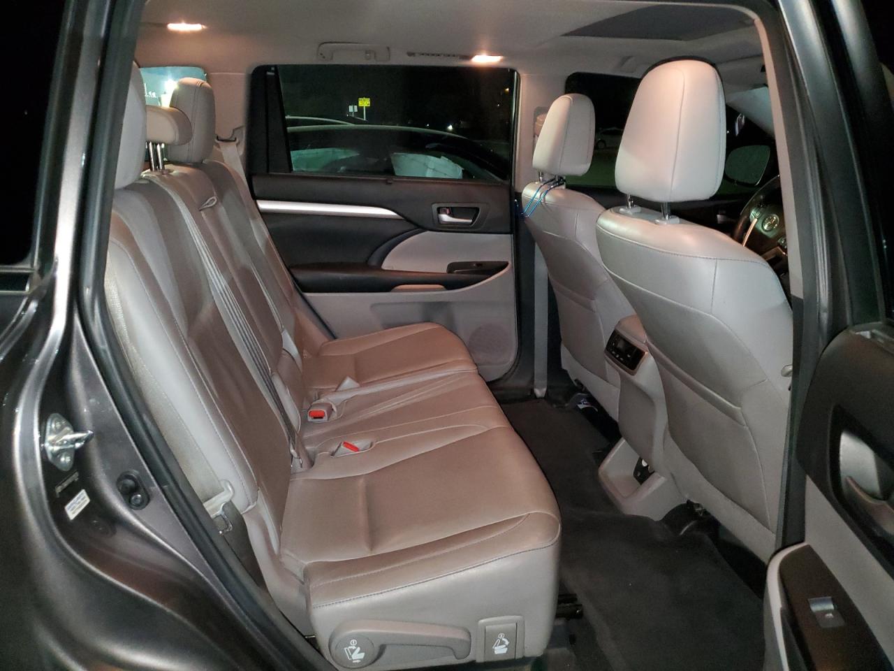 2014 Toyota Highlander Xle VIN: 5TDKKRFHXES018708 Lot: 63151125