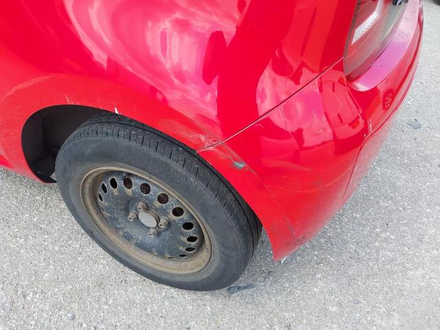 2014 VOLKSWAGEN MOVE UP