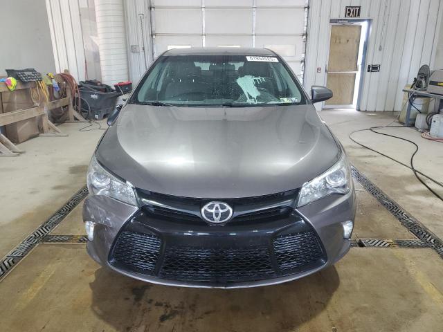  TOYOTA CAMRY 2017 Серый