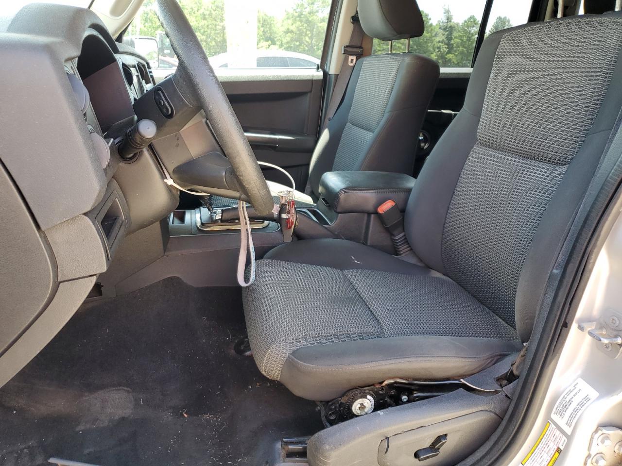 2010 Jeep Commander Sport VIN: 1J4RG4GK5AC121781 Lot: 59873605