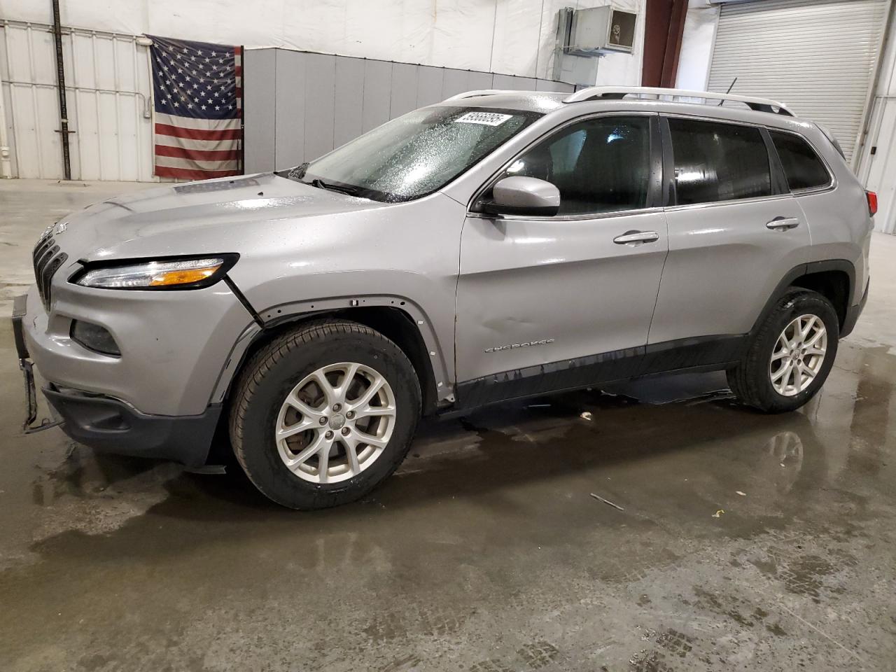 2016 Jeep Cherokee Latitude на продаже в Avon, MN - Front End