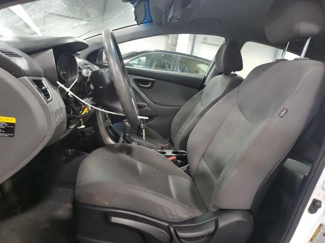  HYUNDAI ELANTRA 2015 Белый
