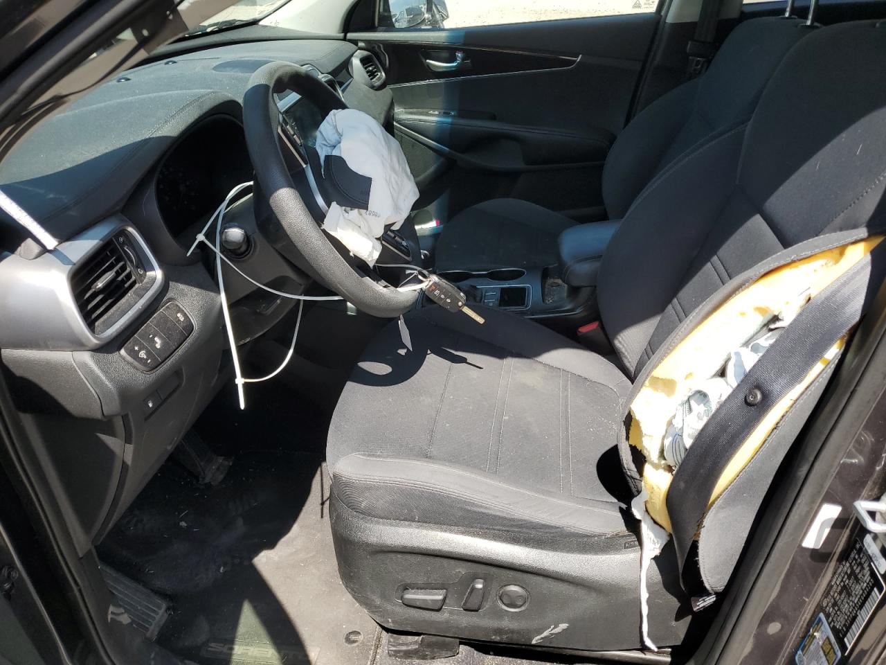 KIA SORENTO 2019 VIN 5XYPG4A54KG484263 фото 7