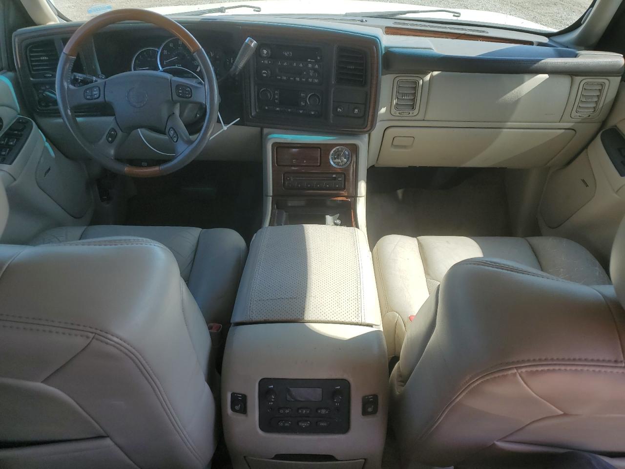 2003 Cadillac Escalade Luxury VIN: 1GYEK63N33R104583 Lot: 61757545