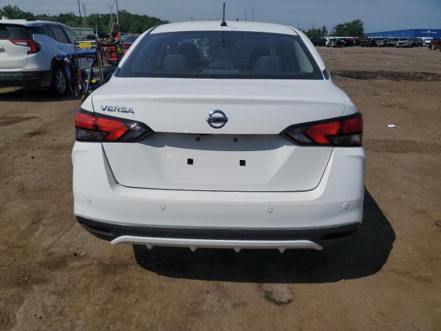  NISSAN VERSA 2021 Biały