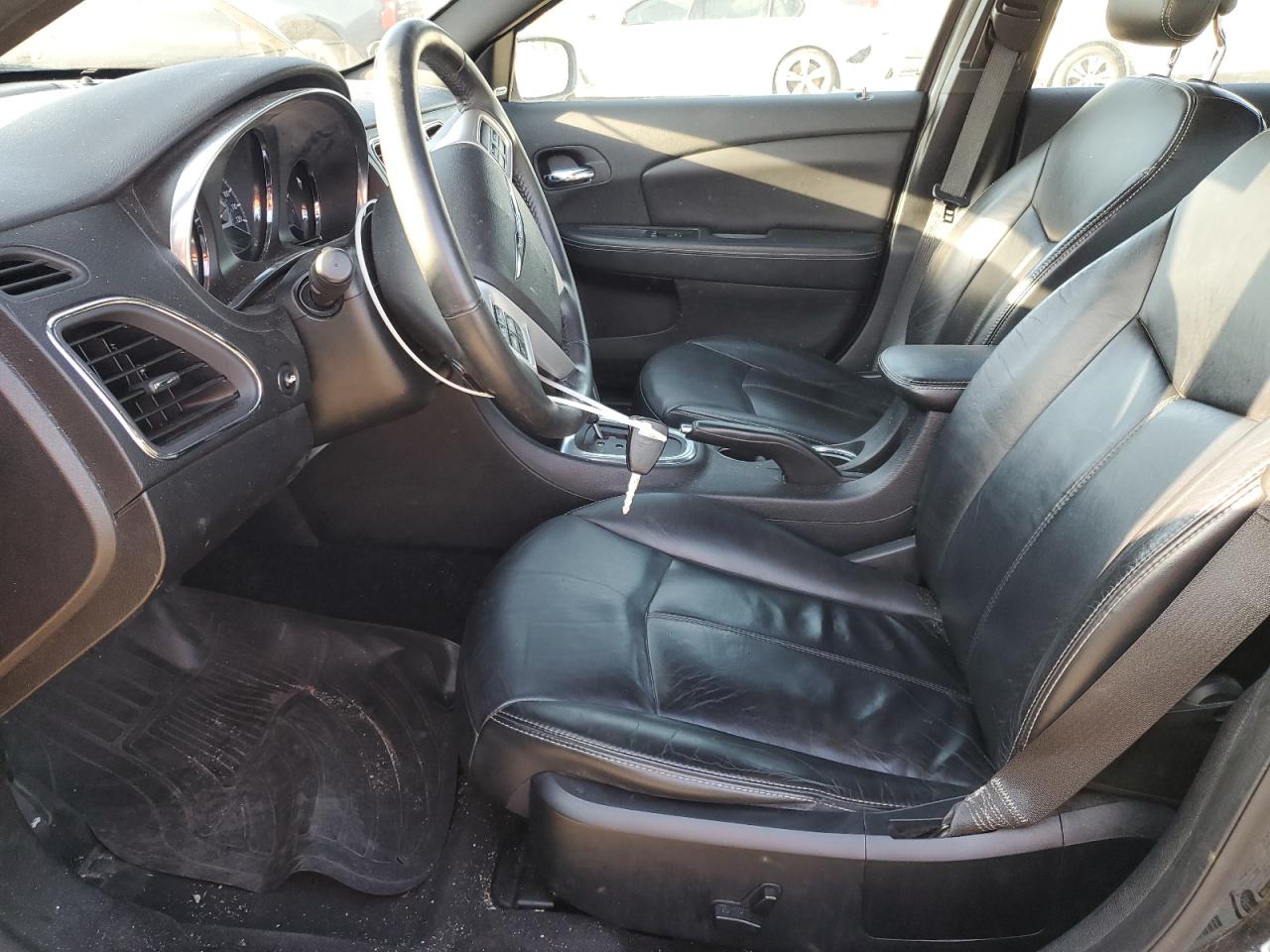 2013 Chrysler 200 Limited VIN: 1C3CCBCG0DN516011 Lot: 61833085