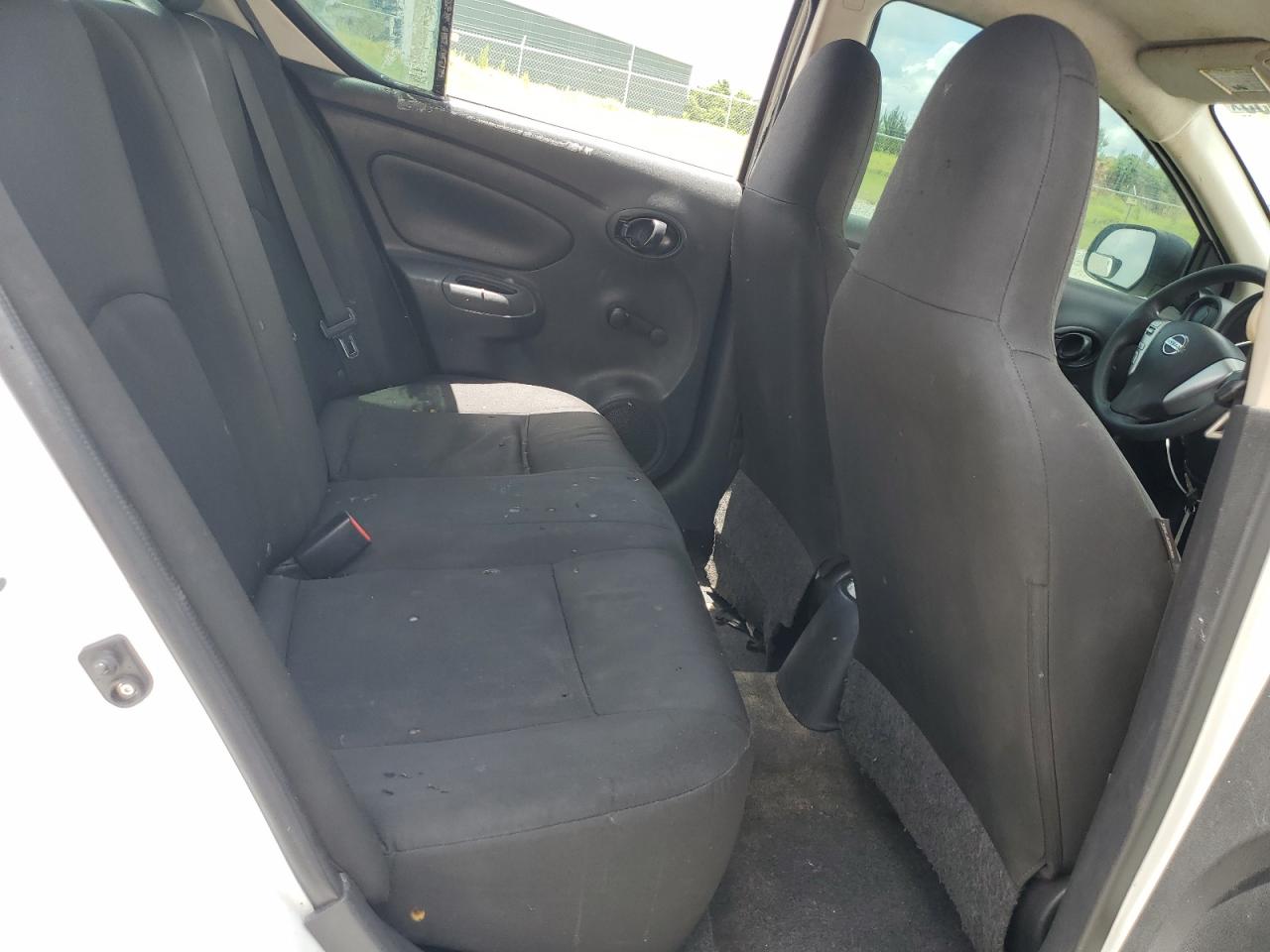 2015 Nissan Versa S VIN: 3N1CN7AP5FL955071 Lot: 61048535