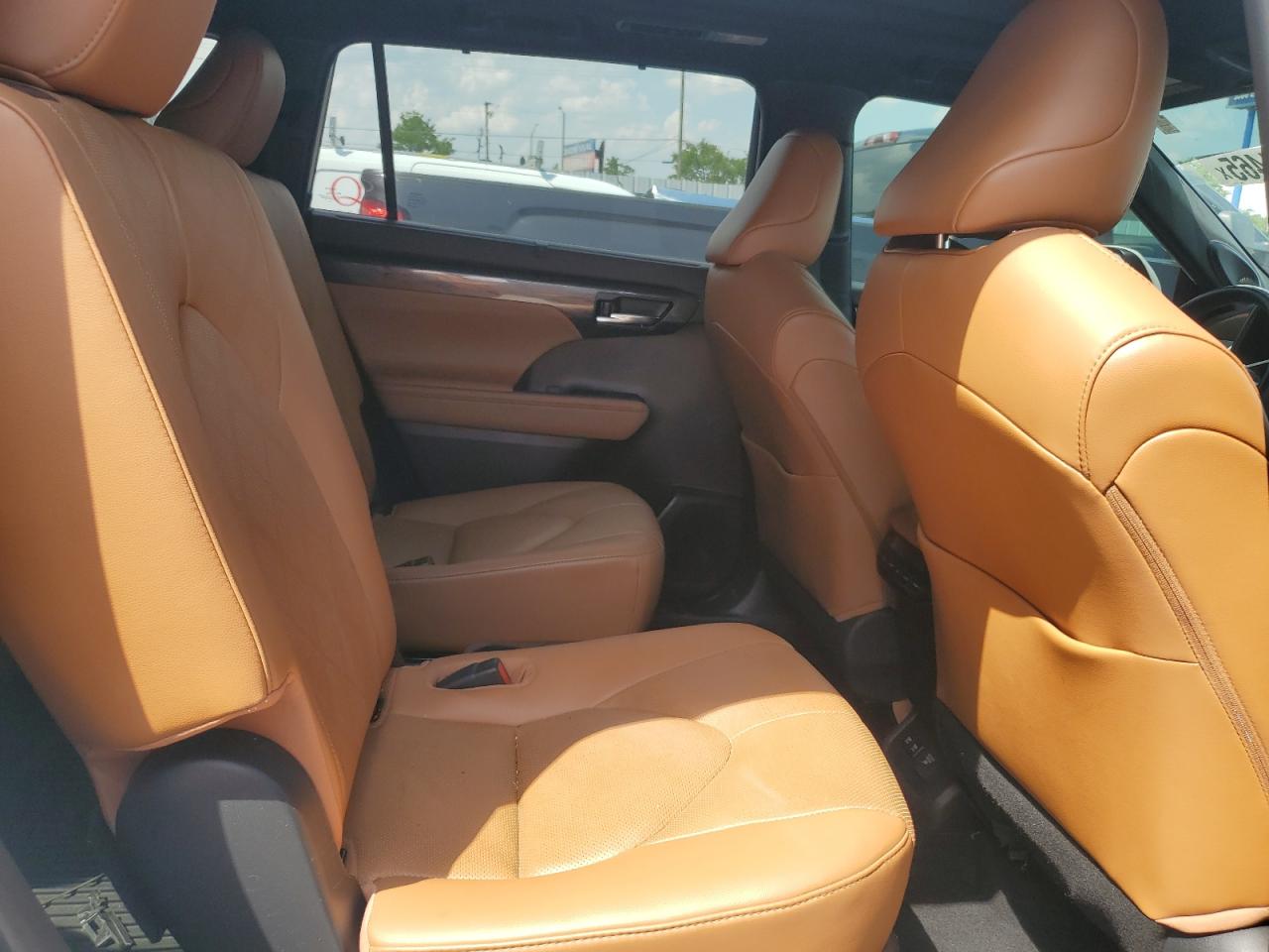 2021 Toyota Highlander Hybrid Platinum VIN: 5TDEBRCH3MS027475 Lot: 62011465