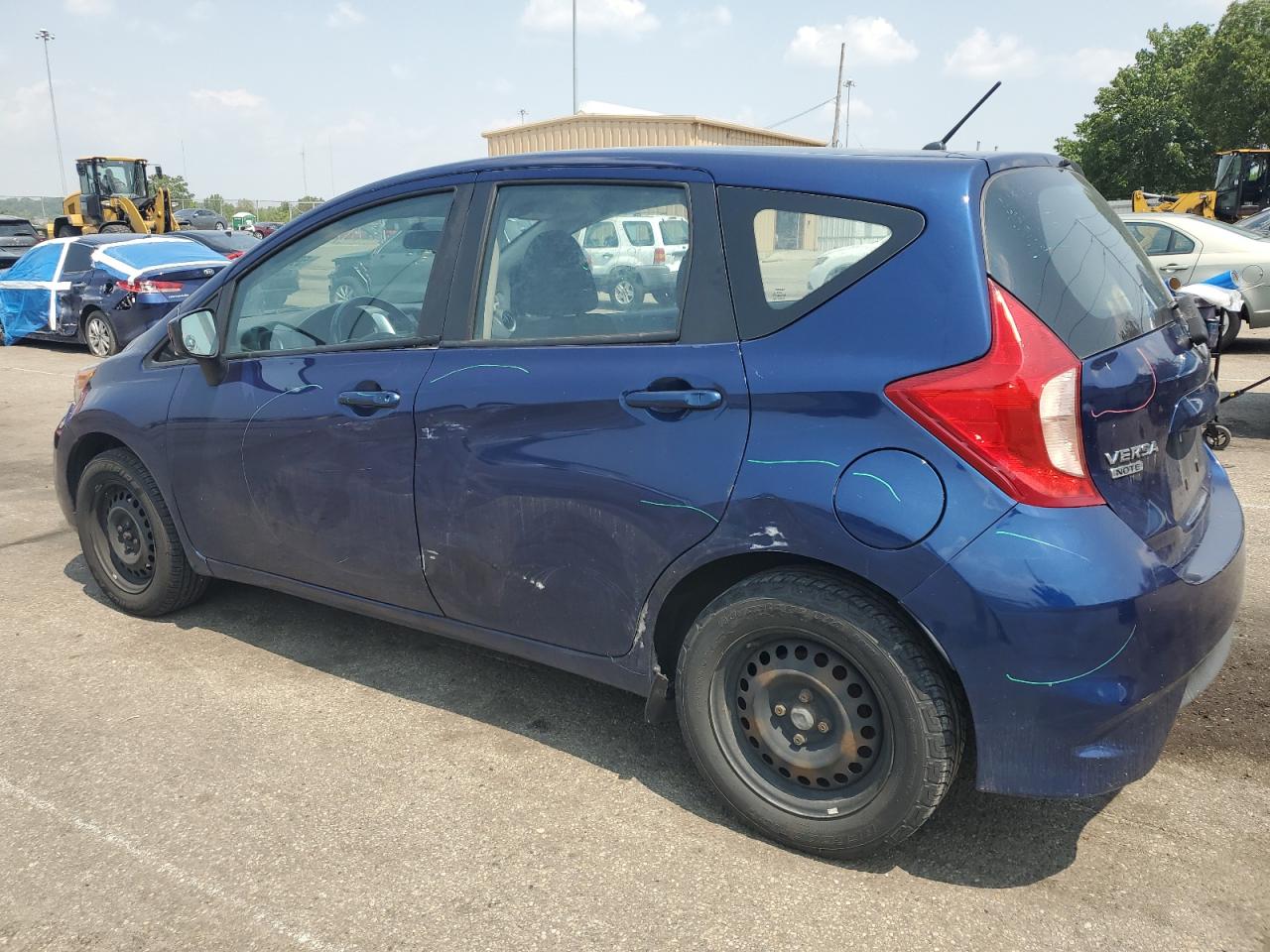 3N1CE2CP0KL365600 NISSAN VERSA 2019