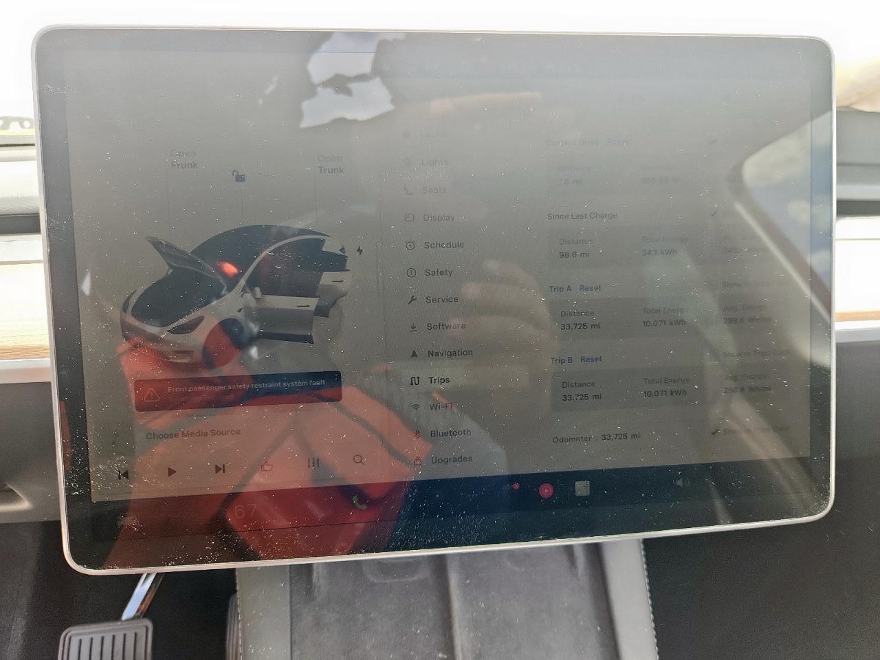 2023 Tesla Model Y VIN: 7SAYGDEE2PA072324 Lot: 61004685