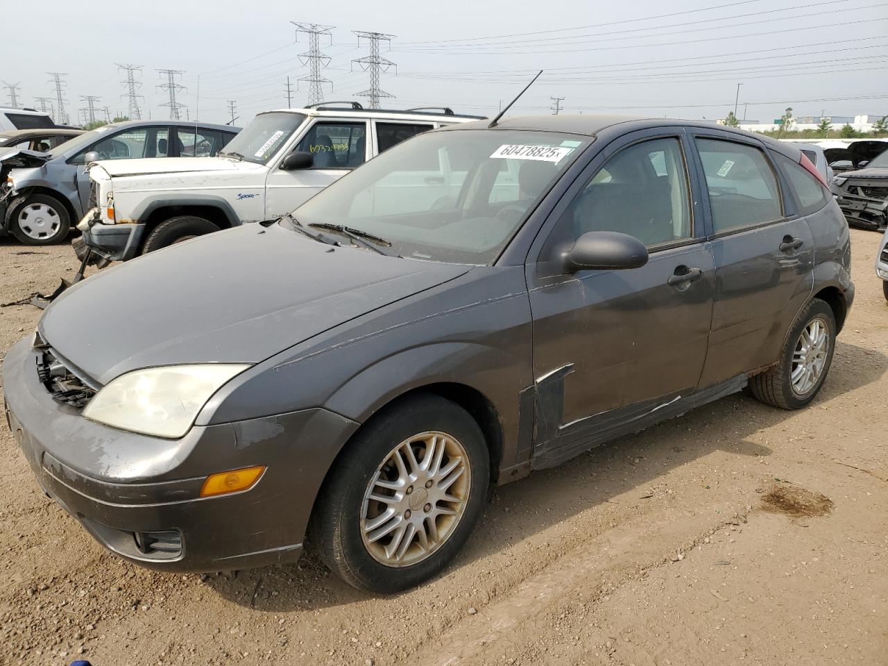 2005 Ford Focus Zx5 for Sale in Elgin, IL - Minor Dent/Scratches