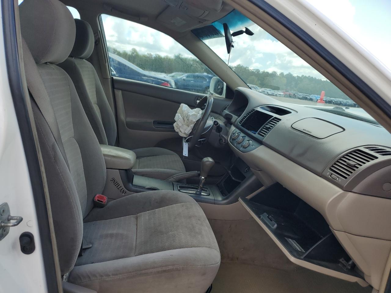 2005 Toyota Camry Le VIN: 4T1BF32K25U606533 Lot: 62873675