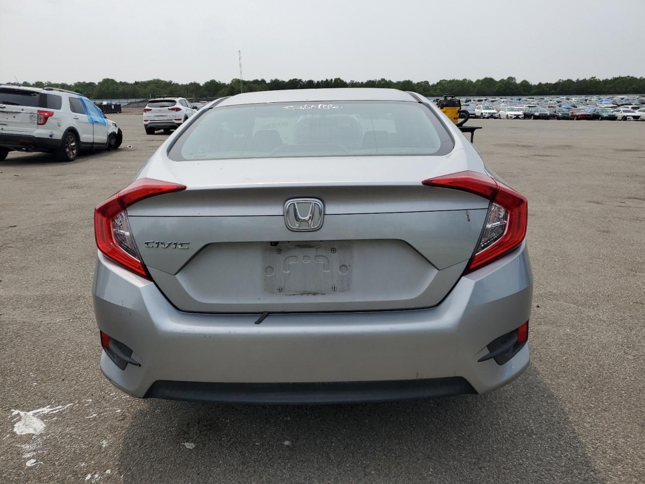 2HGFC2F57JH592303 HONDA CIVIC 2018