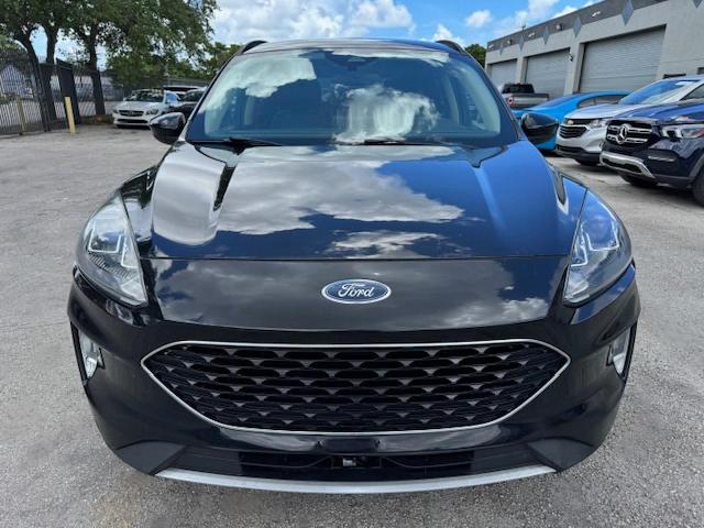  FORD ESCAPE 2020 Czarny
