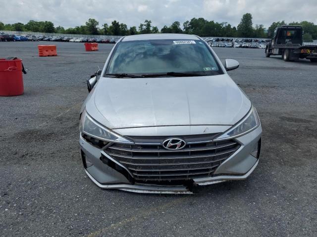  HYUNDAI ELANTRA 2019 Srebrny